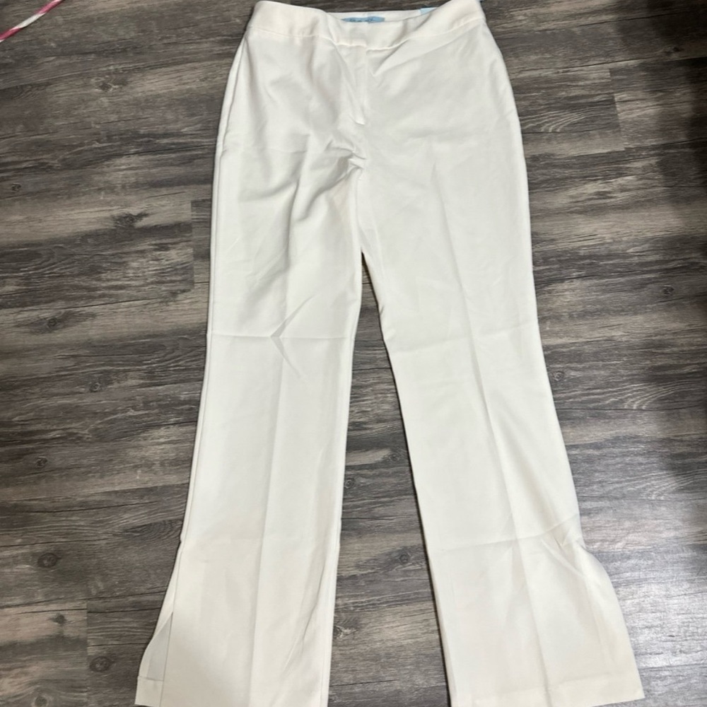 Blue Sol Womens Solid Trouser Pants NWT
Size 8